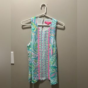 Lilly Pulitzer Medium Lyle Sleeveless Top in Maraca My World Crew